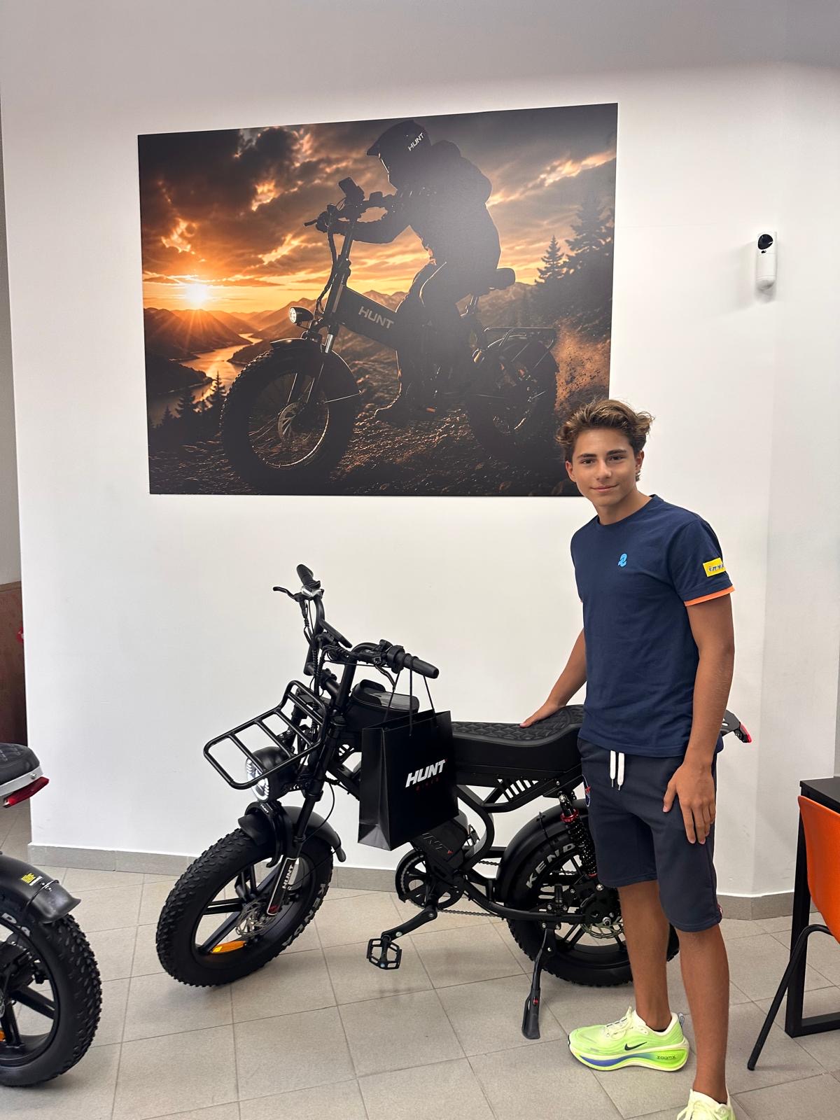 Cliente Hunt Bikes con la sua e-bike